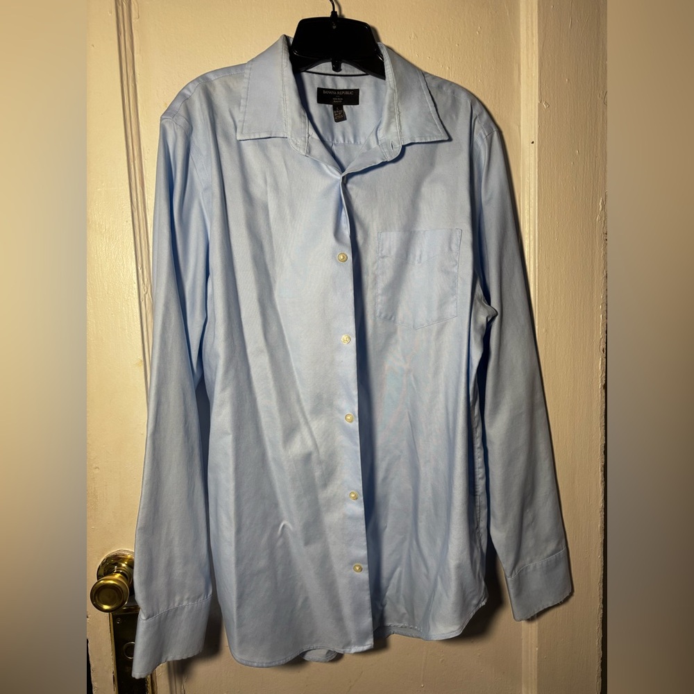 Banana Republic Men’s Button Up Shirt, Large, Baby Blue, Excellent Condition